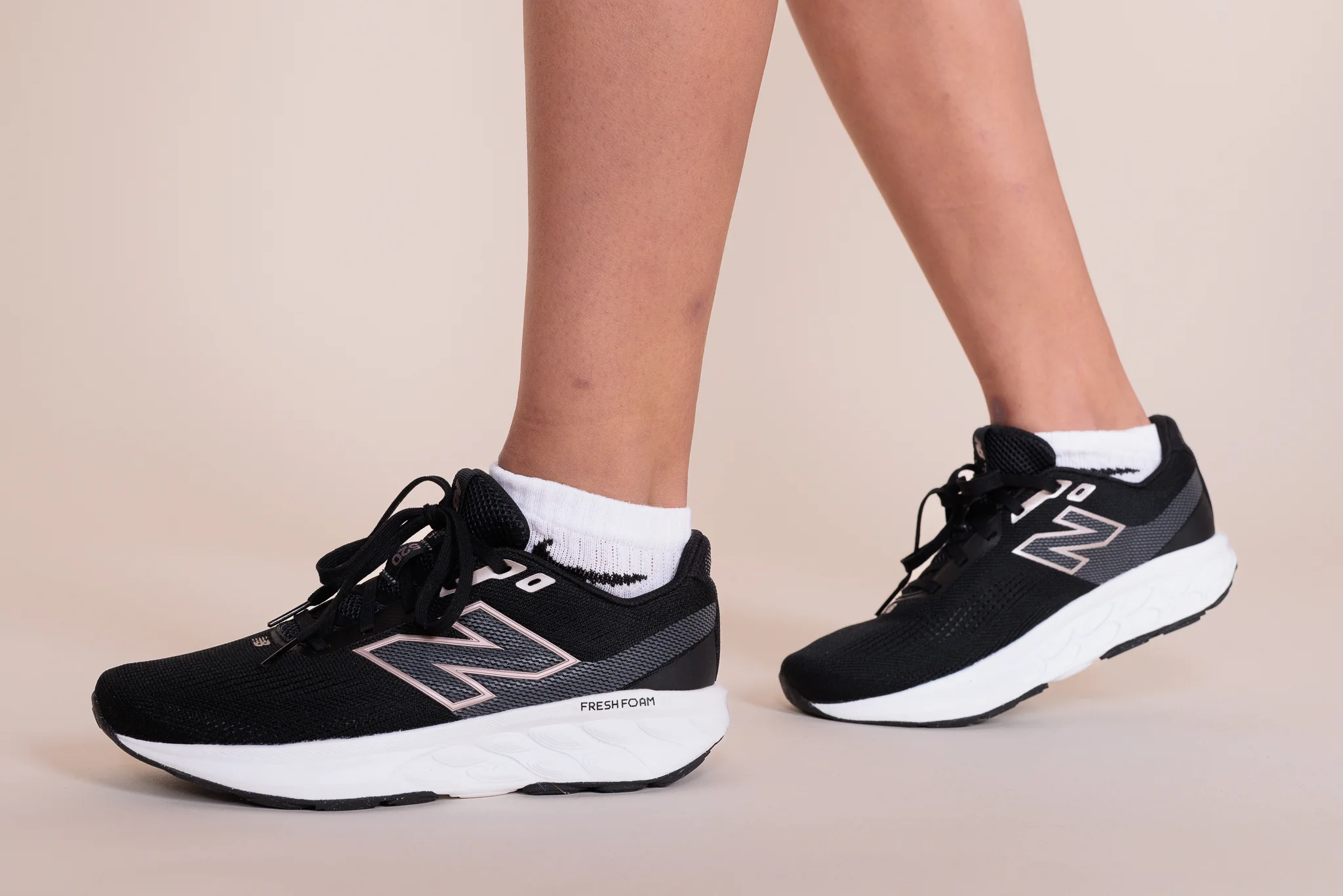 Souliers de course New Balance pour femmes - 520  V9 - Image 6