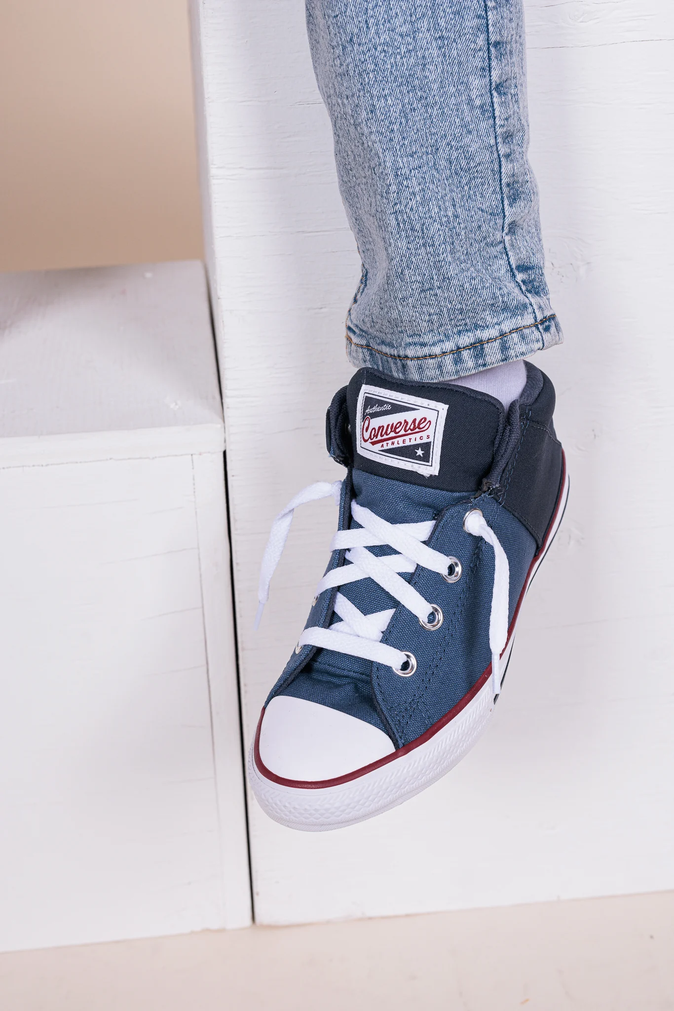 Souliers Converse pour enfants - Chuck Taylor All Star Axel Mid - Image 3
