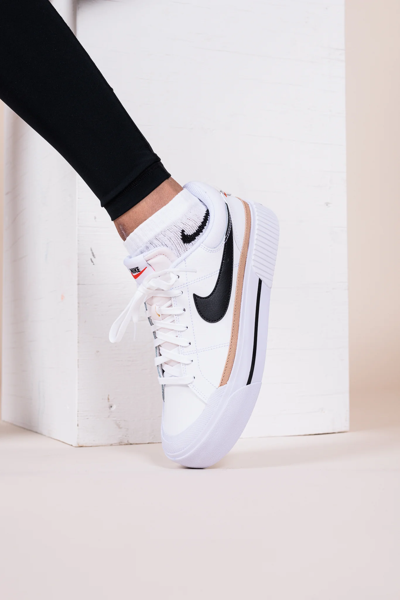Souliers Nike pour femmes - COURT LEGACY LIFT - Image 19