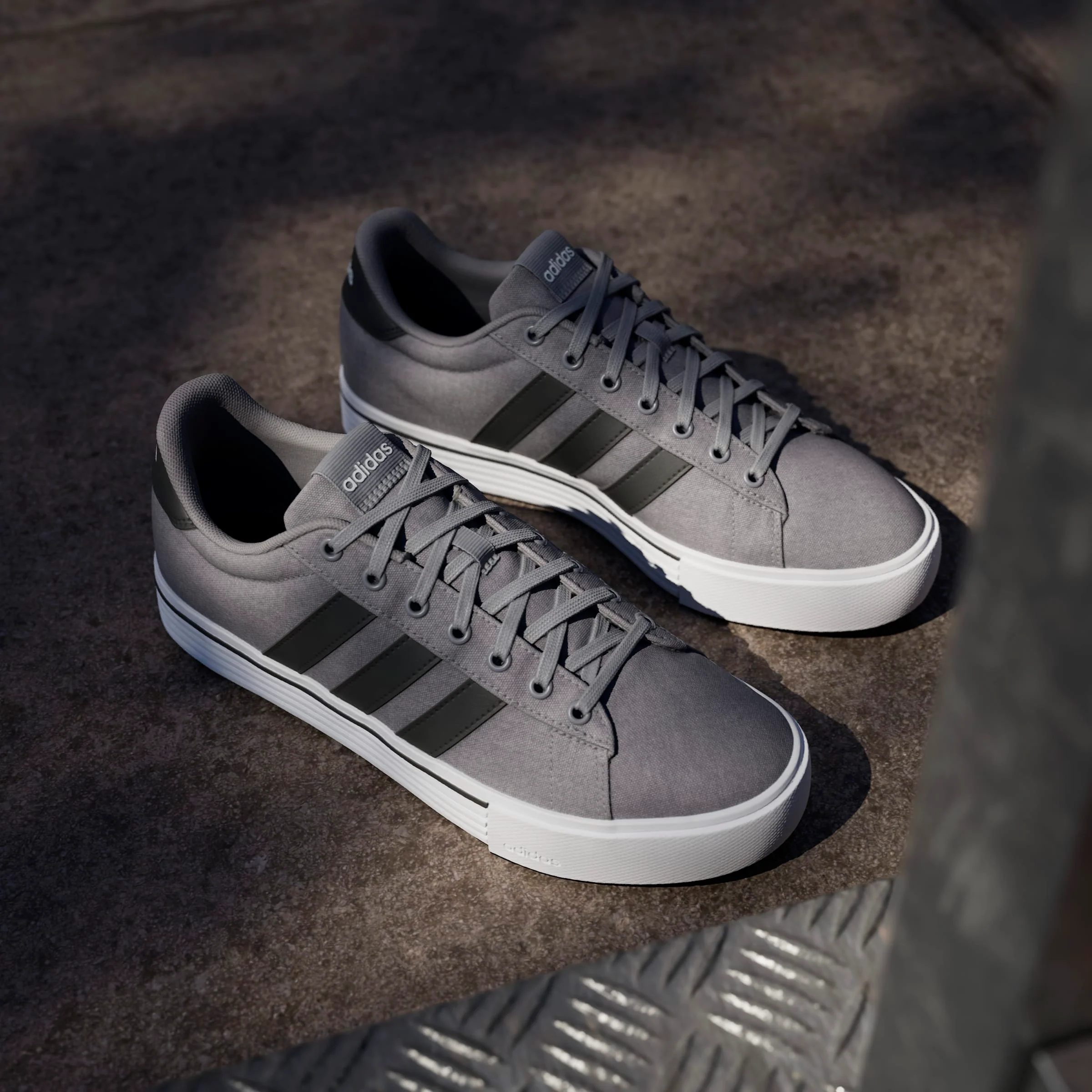Souliers Adidas pour hommes - DAILY 4.0 - Image 3