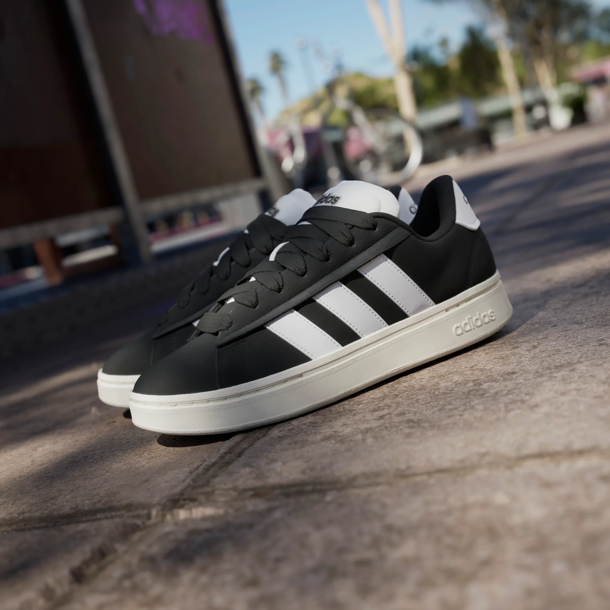 Souliers Adidas pour hommes - GRAND COURT ALPHA - Image 3