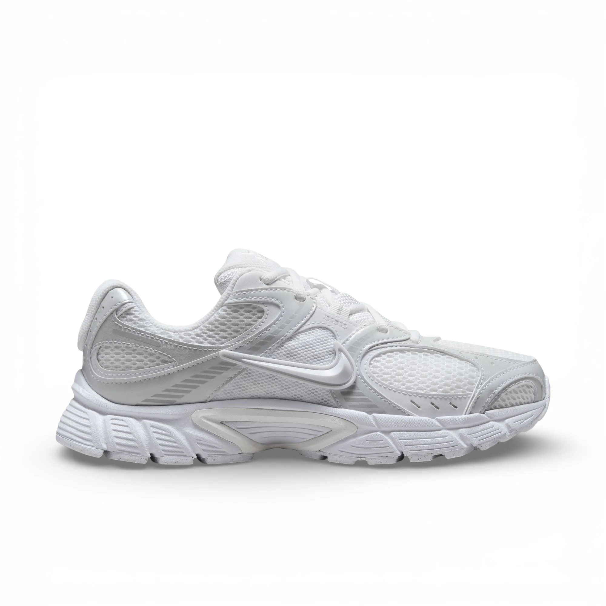 Souliers mode Nike pour femmes - NIKE V5 RNR - Image 9