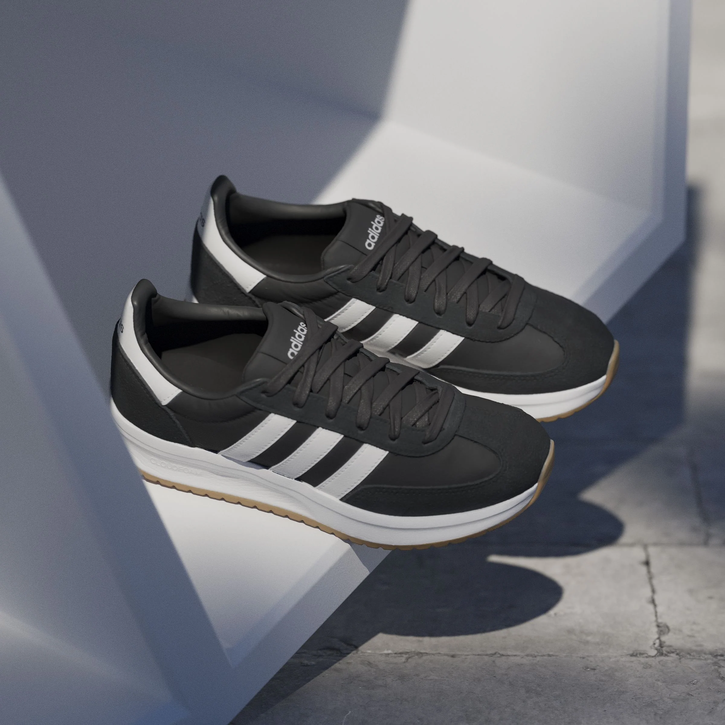 Souliers Adidas pour femmes - RUN 70S 2.0 - Image 11